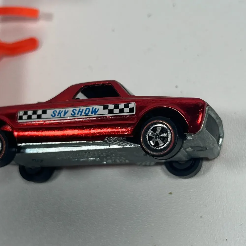 HOT WHEELS Redline 1968 Sky Show Custom Fleetside Rose Red Spectraflame USA